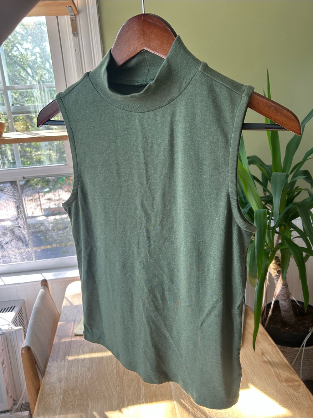 GAP Sleeveless Mock Neck Tank Small/Tall Tuckable- Olive